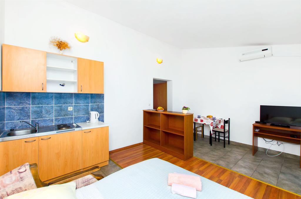 Apartments Tomislav Omiš Exterior foto
